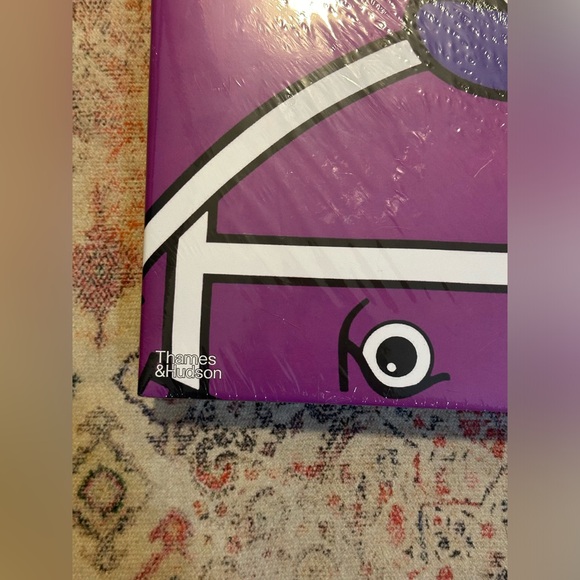 Sealed Hardcover The Hermès Scarf History & Mystique Coffee Table Book - Picture 2 of 7